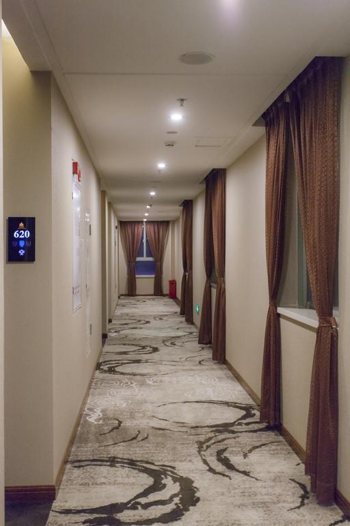 Golden Palm Hotel Zhuhai Exterior photo